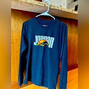 Men’s Nike Air Jordan long sleeve shirt. Size small.